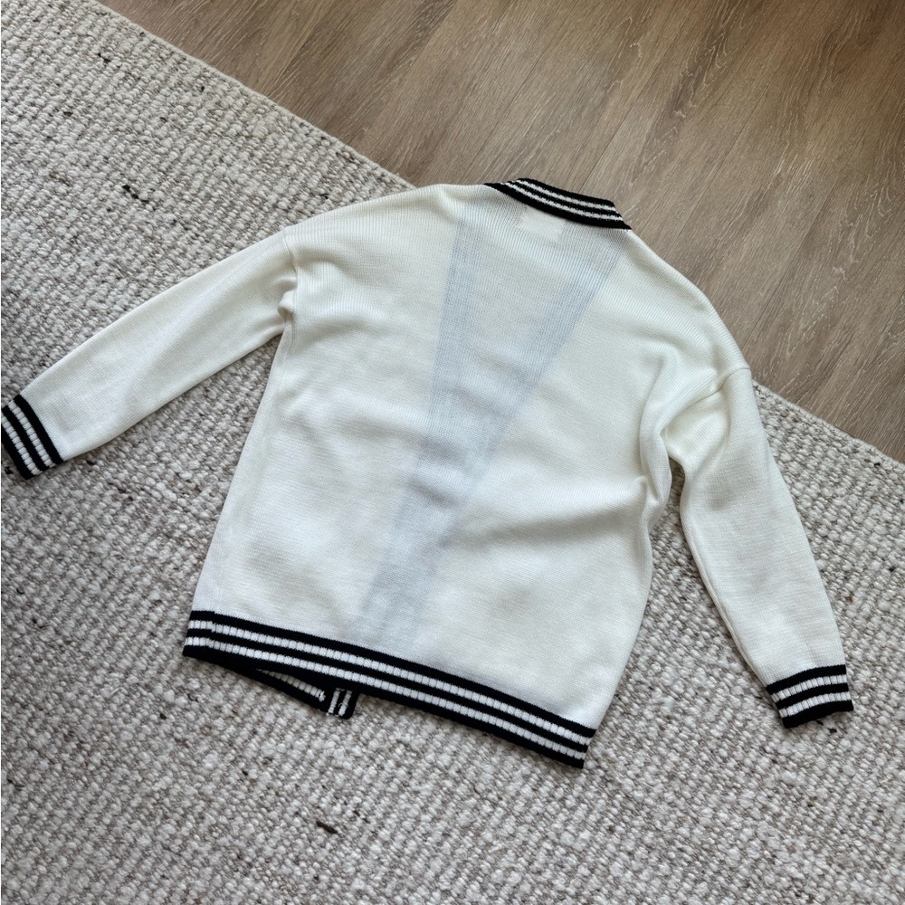 Handmade Aventina Knitwear - Picture 3 of 5